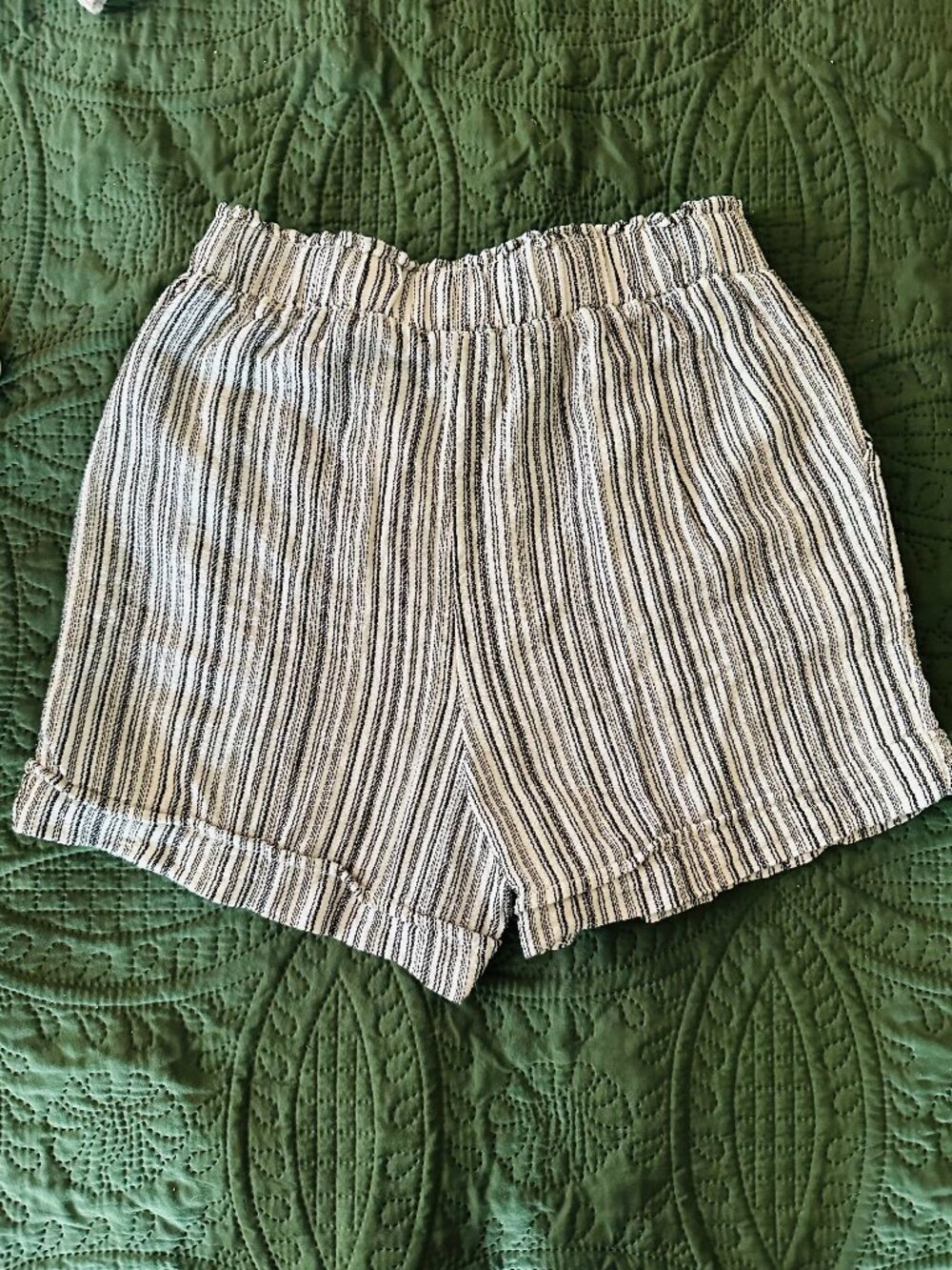 NWT Time & Tru Carbon / Dark Charcoal Smocked High Rise Shorts | X-Small - Picture 5 of 5